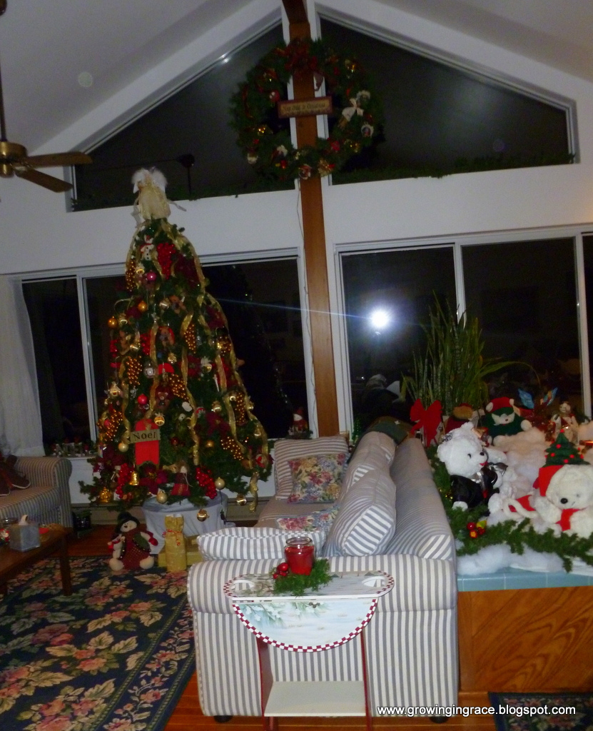 , Around our House at Christmas, Growing in Grace